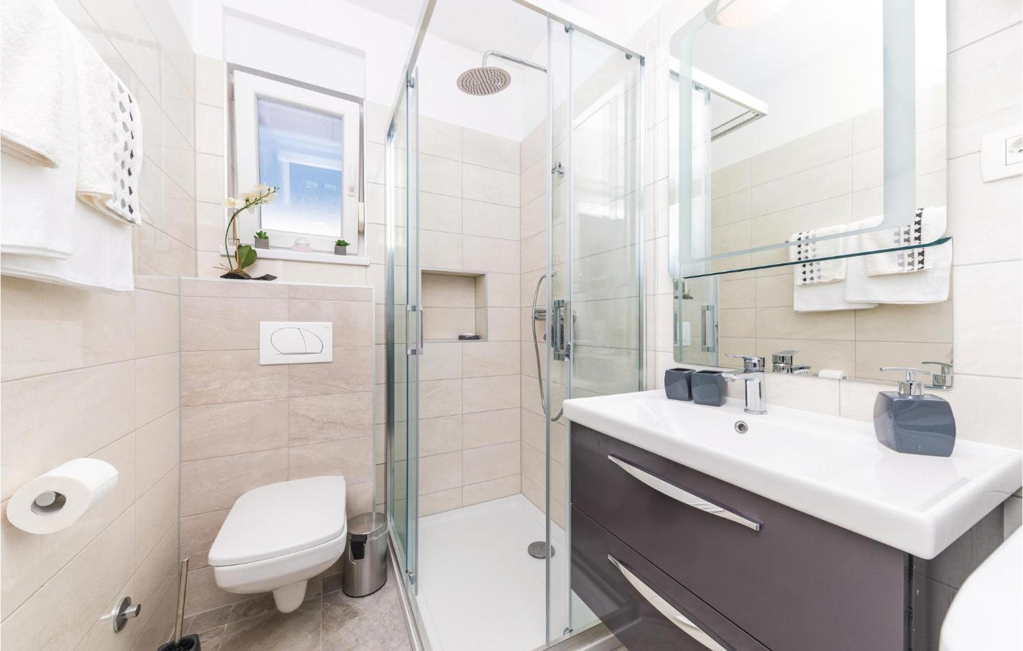 2 Bedroom Amazing Apartment In تروغير المظهر الخارجي الصورة